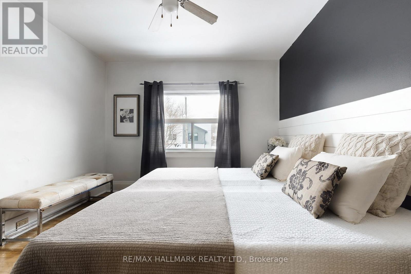 39 Hiltz Avenue, Toronto, Ontario  M4L 2N6 - Photo 22 - E12778858