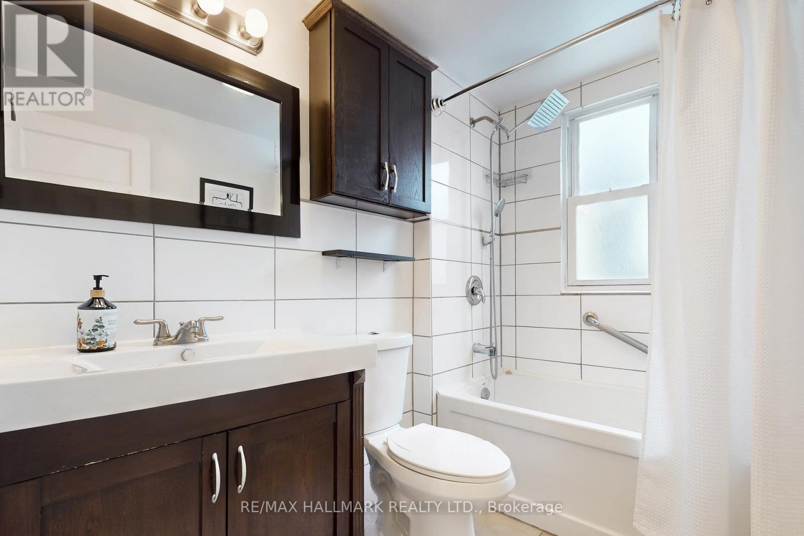 39 Hiltz Avenue, Toronto, Ontario  M4L 2N6 - Photo 29 - E12778858