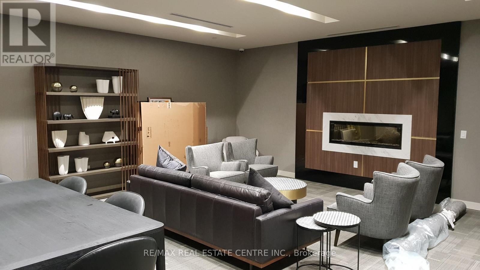 1215 - 4055 Parkside Village Drive, Mississauga, Ontario  L5B 0K8 - Photo 10 - W12587086