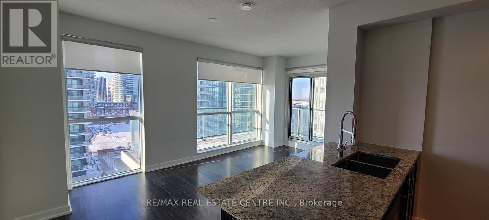 1215 - 4055 Parkside Village Drive, Mississauga, Ontario  L5B 0K8 - Photo 4 - W12587086