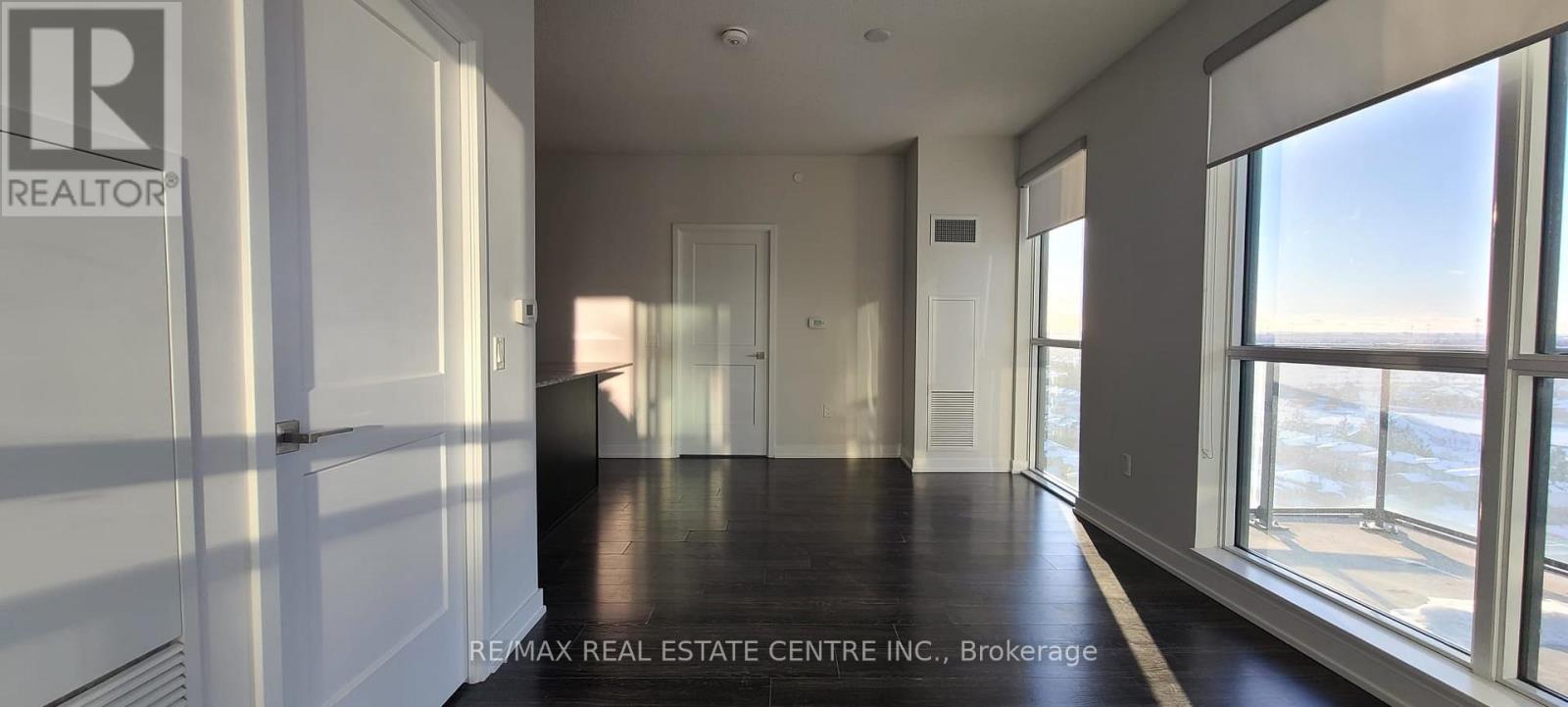 1215 - 4055 Parkside Village Drive, Mississauga, Ontario  L5B 0K8 - Photo 5 - W12587086