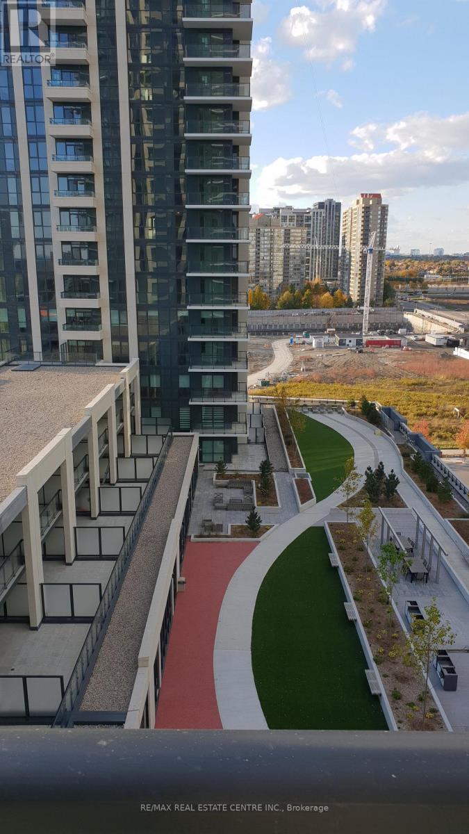 1215 - 4055 Parkside Village Drive, Mississauga, Ontario  L5B 0K8 - Photo 9 - W12587086