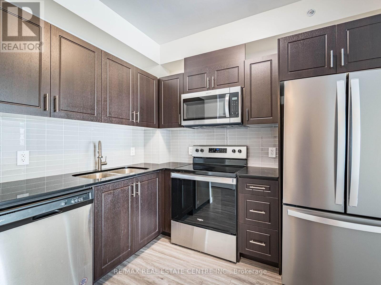 1007 - 128 King Street N, Waterloo, Ontario  N2J 2X9 - Photo 11 - X12745140