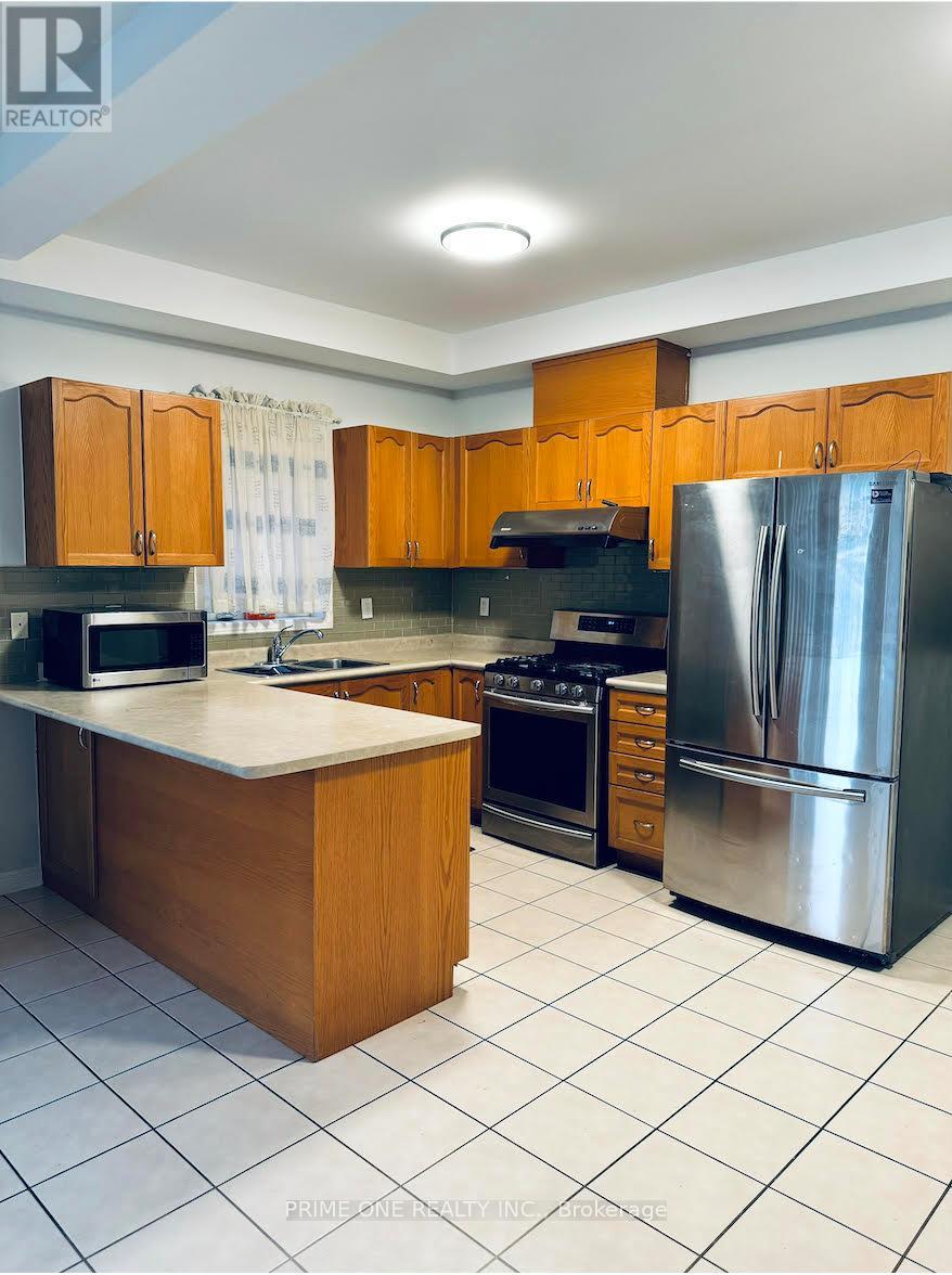 25 Jack Monkman Crescent, Markham (Cedarwood), Ontario  L3S 0A3 - Photo 4 - N12778756