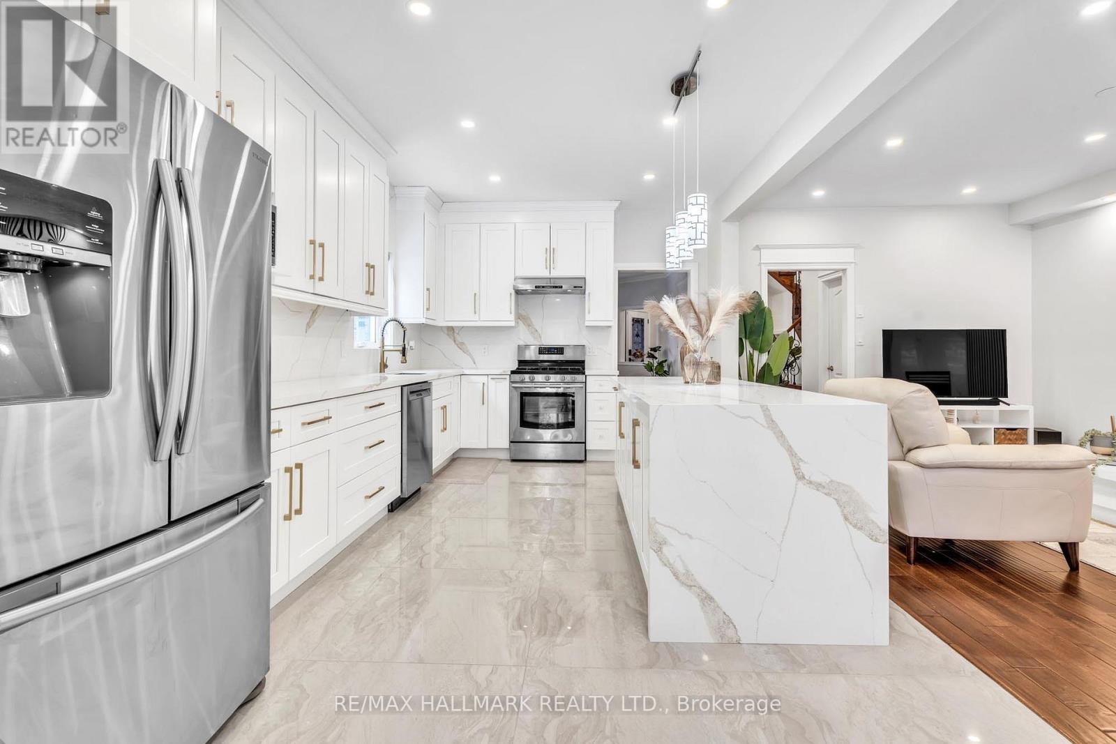 Main - 30 Painted Rock Avenue, Richmond Hill, Ontario  L4S 1R6 - Photo 11 - N12778820