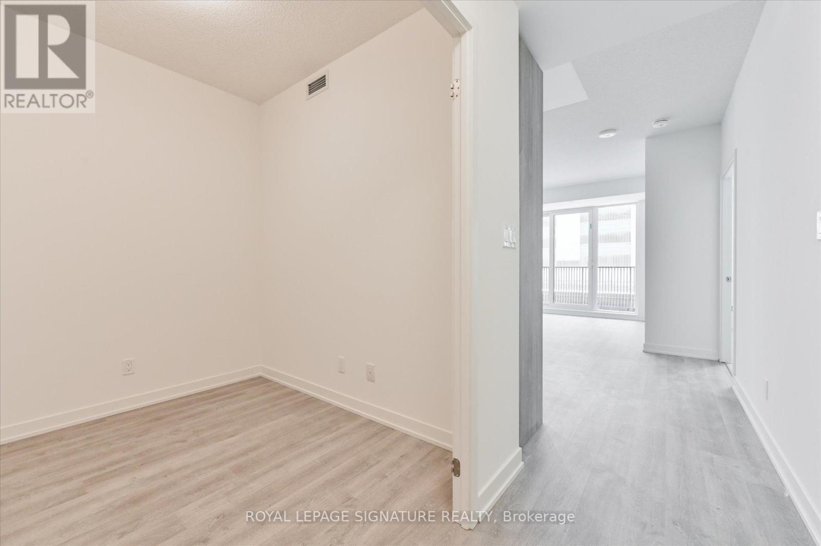 C315 - 38 Simcoe Promenade, Markham, Ontario  L6G 1B3 - Photo 4 - N12778836