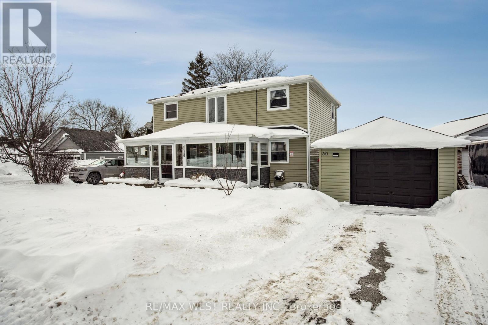 30 Quiet Heights Lane, Georgina, Ontario  L4P 3C8 - Photo 2 - N12778860