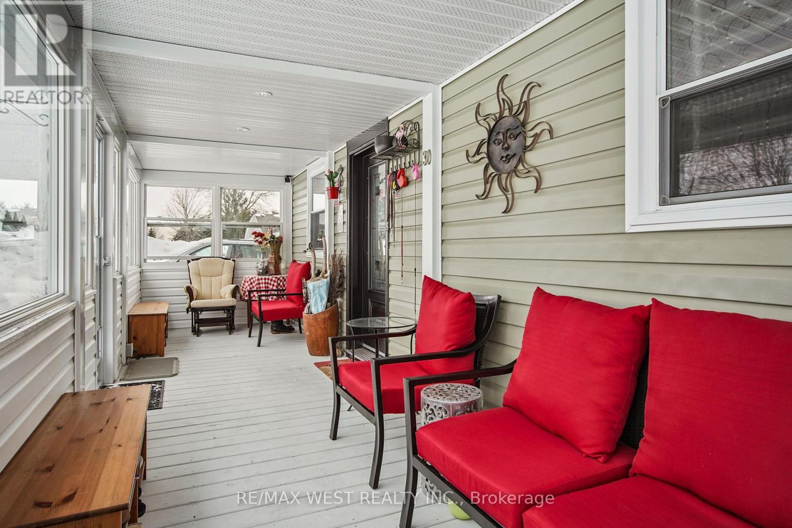 30 Quiet Heights Lane, Georgina, Ontario  L4P 3C8 - Photo 3 - N12778860