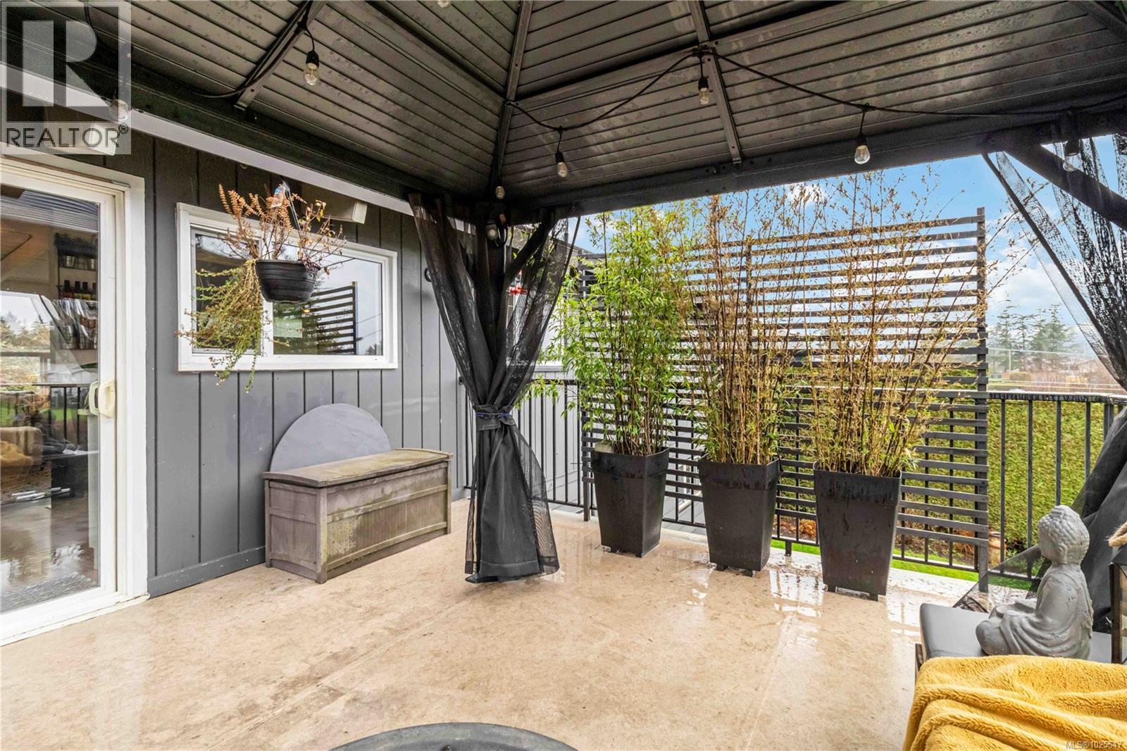 580 Baker St, Saanich, British Columbia  V8Z 2H5 - Photo 45 - 1025547