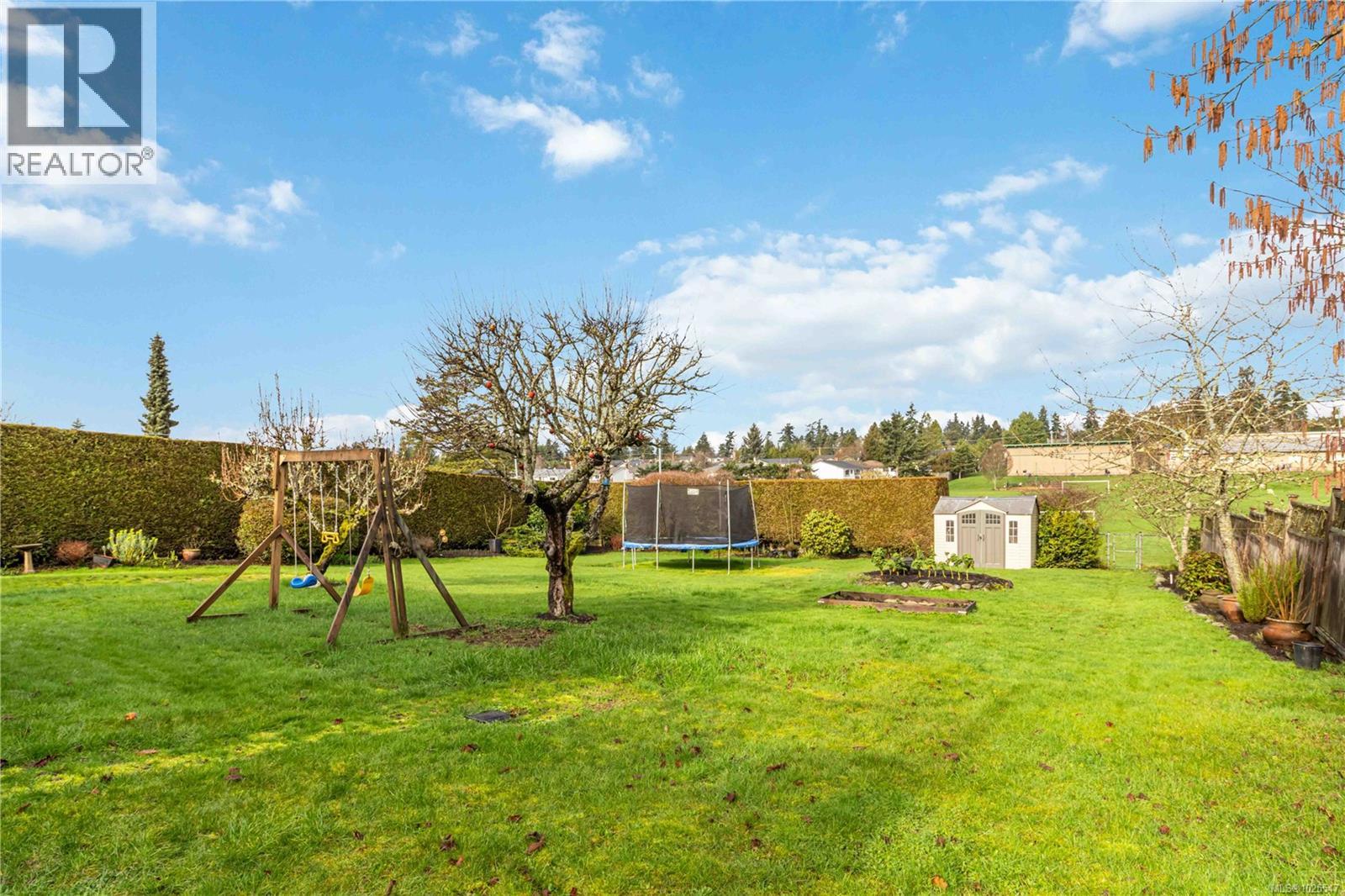 580 Baker St, Saanich, British Columbia  V8Z 2H5 - Photo 53 - 1025547