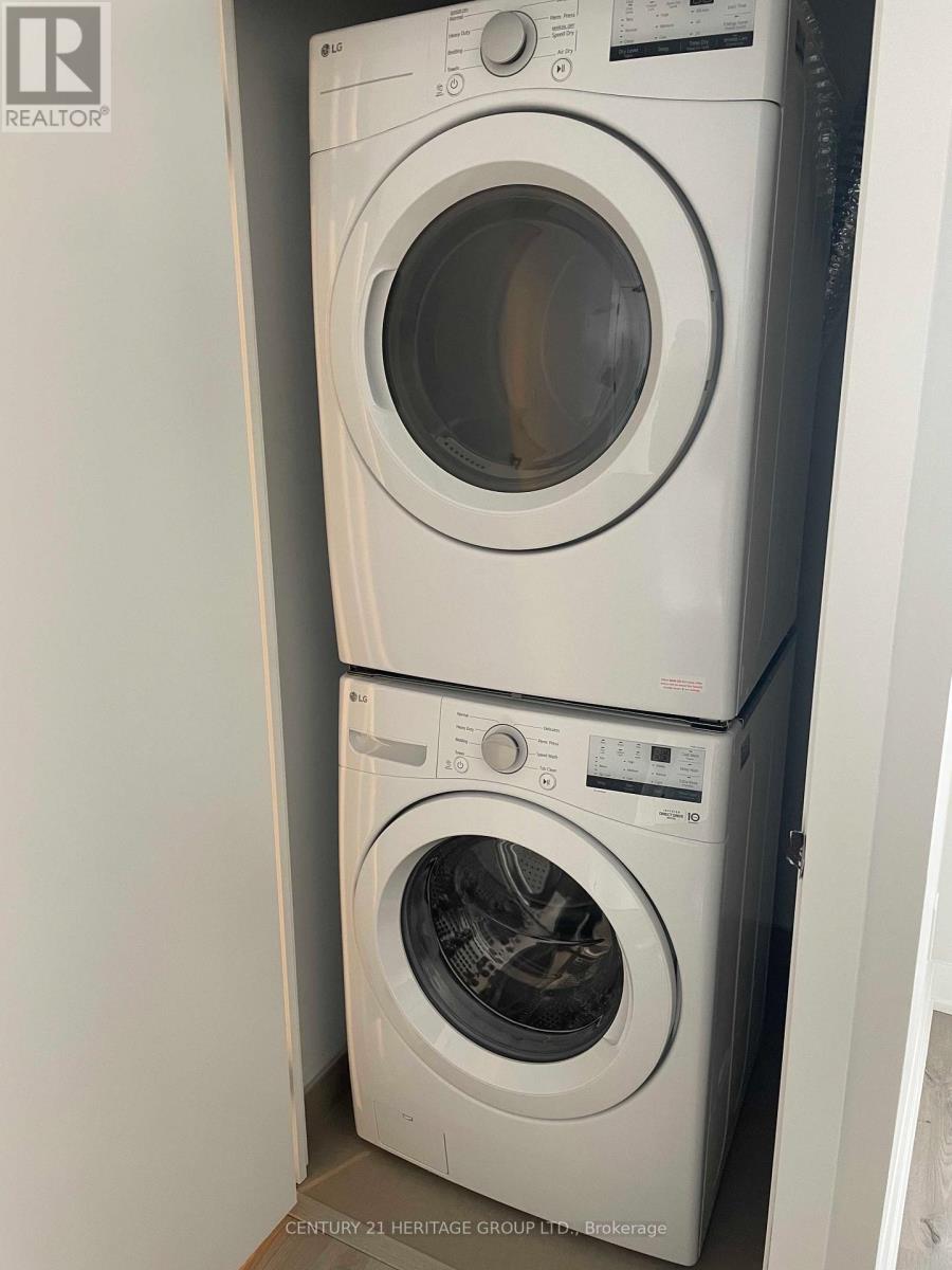 420 - 430 Square One Drive, Mississauga, Ontario  L5B 0L6 - Photo 12 - W12778764