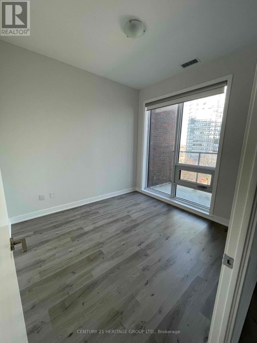 420 - 430 Square One Drive, Mississauga, Ontario  L5B 0L6 - Photo 8 - W12778764