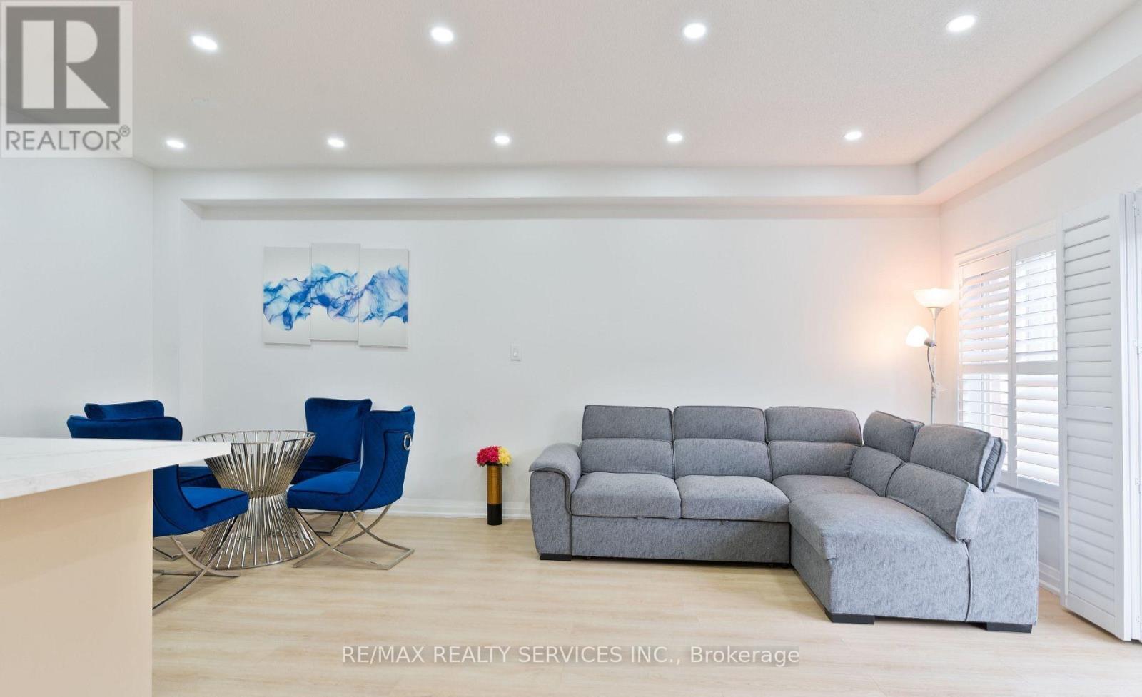 107 Frenchpark Circle, Brampton, Ontario  L6X 0Y5 - Photo 11 - W12778780