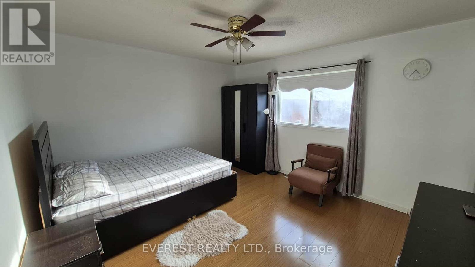 124 Desert Sand Drive, Brampton, Ontario  L6R 1P9 - Photo 7 - W12778786