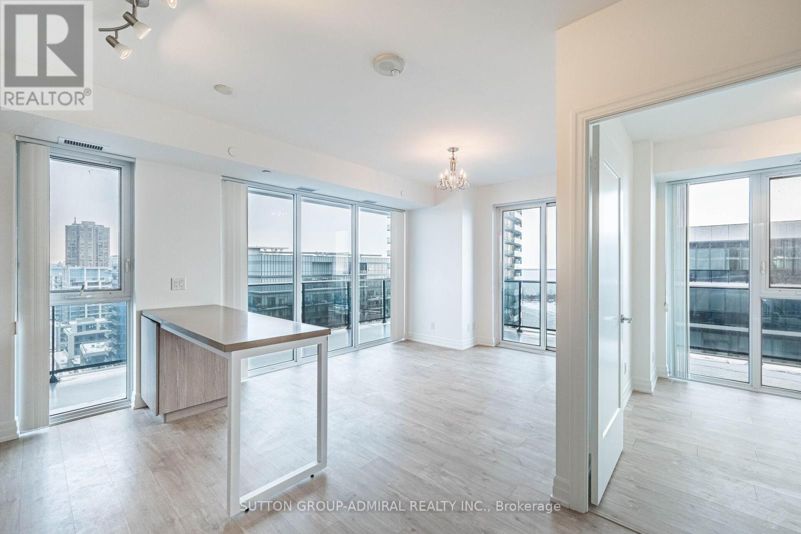 1704 - 70 Annie Craig Drive, Toronto, Ontario  M8V 0G2 - Photo 10 - W12778812