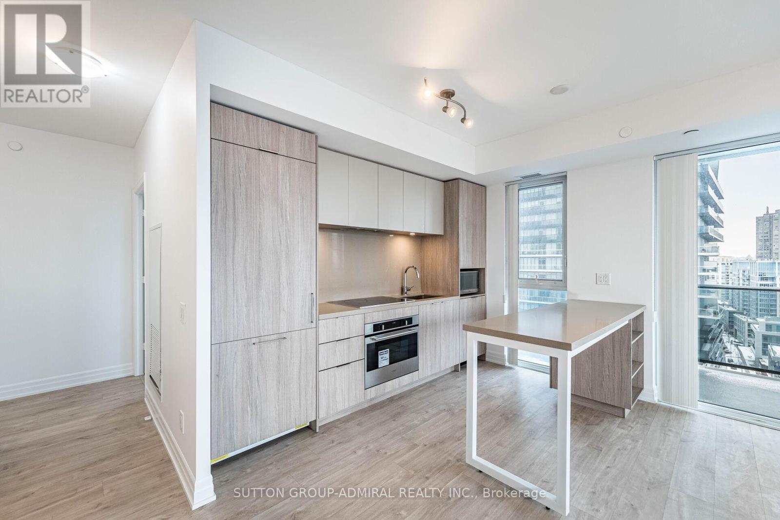 1704 - 70 Annie Craig Drive, Toronto, Ontario  M8V 0G2 - Photo 11 - W12778812