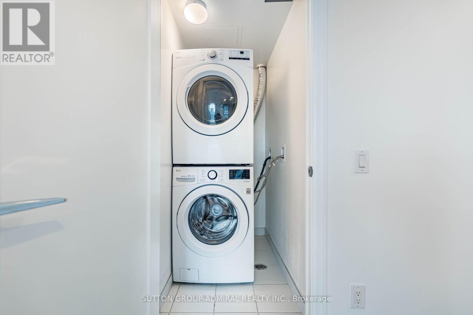 1704 - 70 Annie Craig Drive, Toronto, Ontario  M8V 0G2 - Photo 36 - W12778812