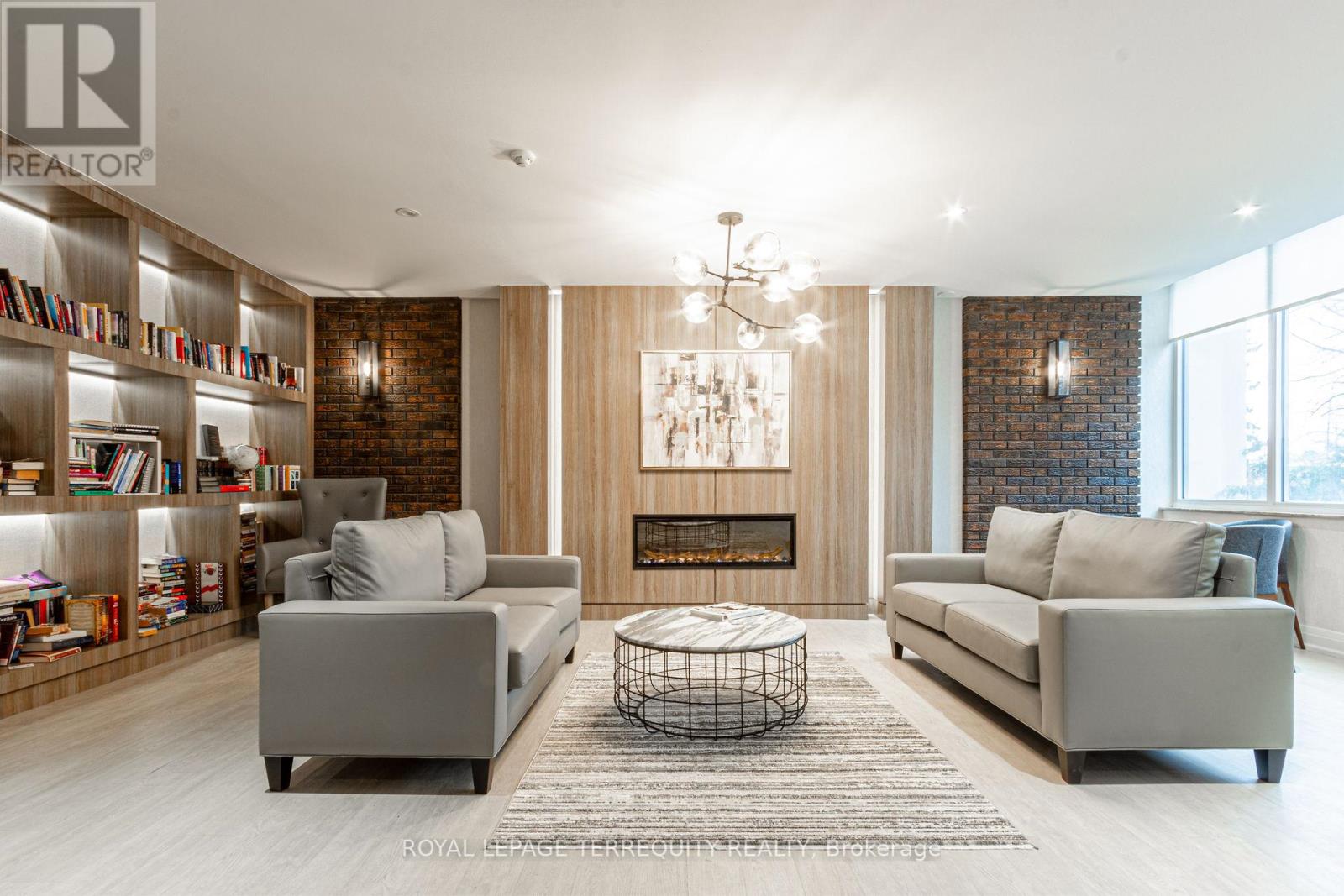 206 - 966 Inverhouse Drive, Mississauga, Ontario  L5J 4B6 - Photo 4 - W12778832