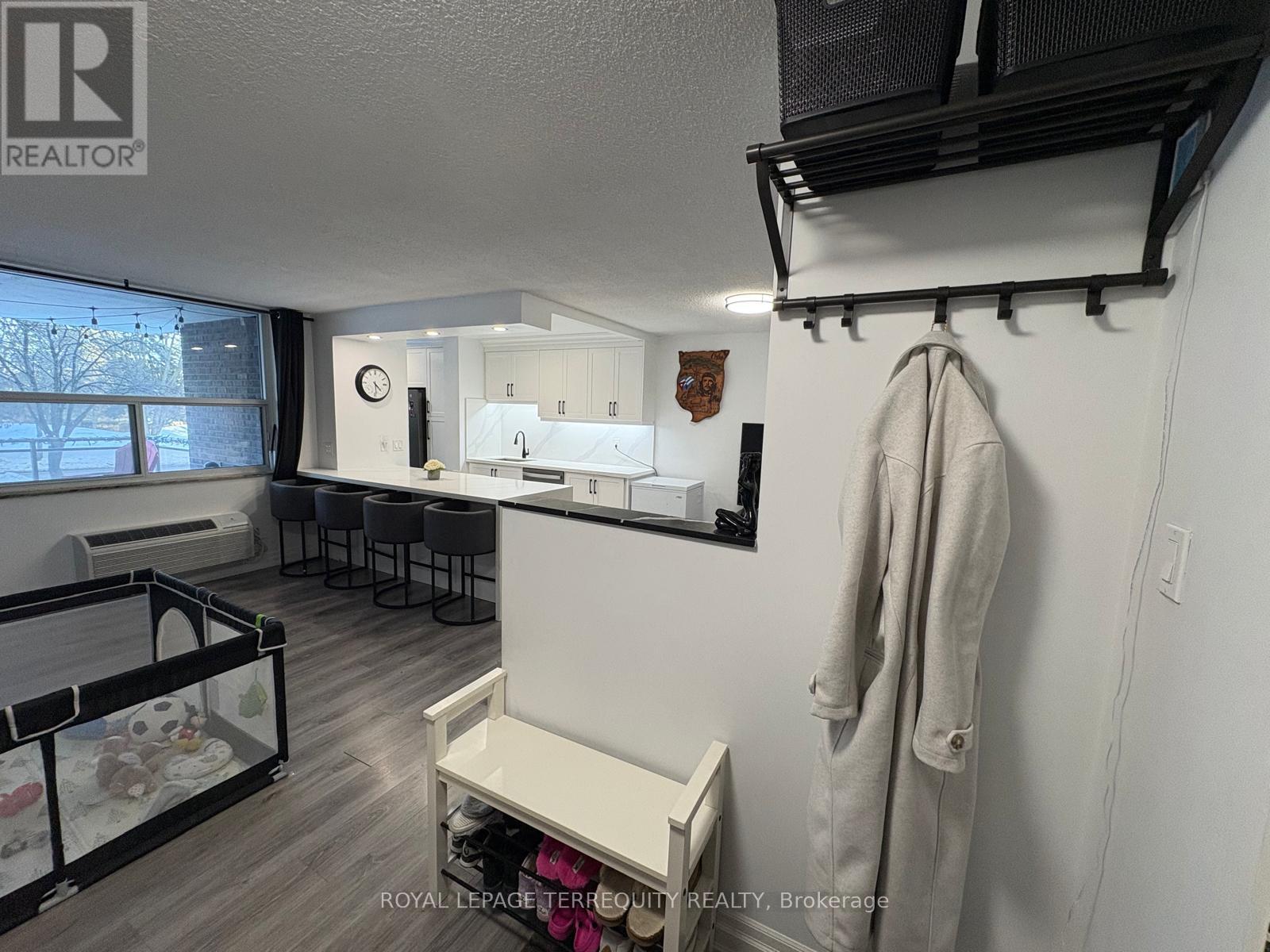 206 - 966 Inverhouse Drive, Mississauga, Ontario  L5J 4B6 - Photo 6 - W12778832