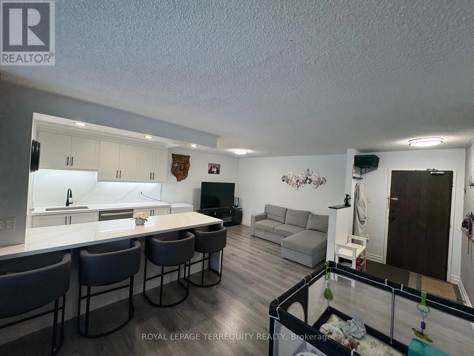 206 - 966 Inverhouse Drive, Mississauga, Ontario  L5J 4B6 - Photo 8 - W12778832