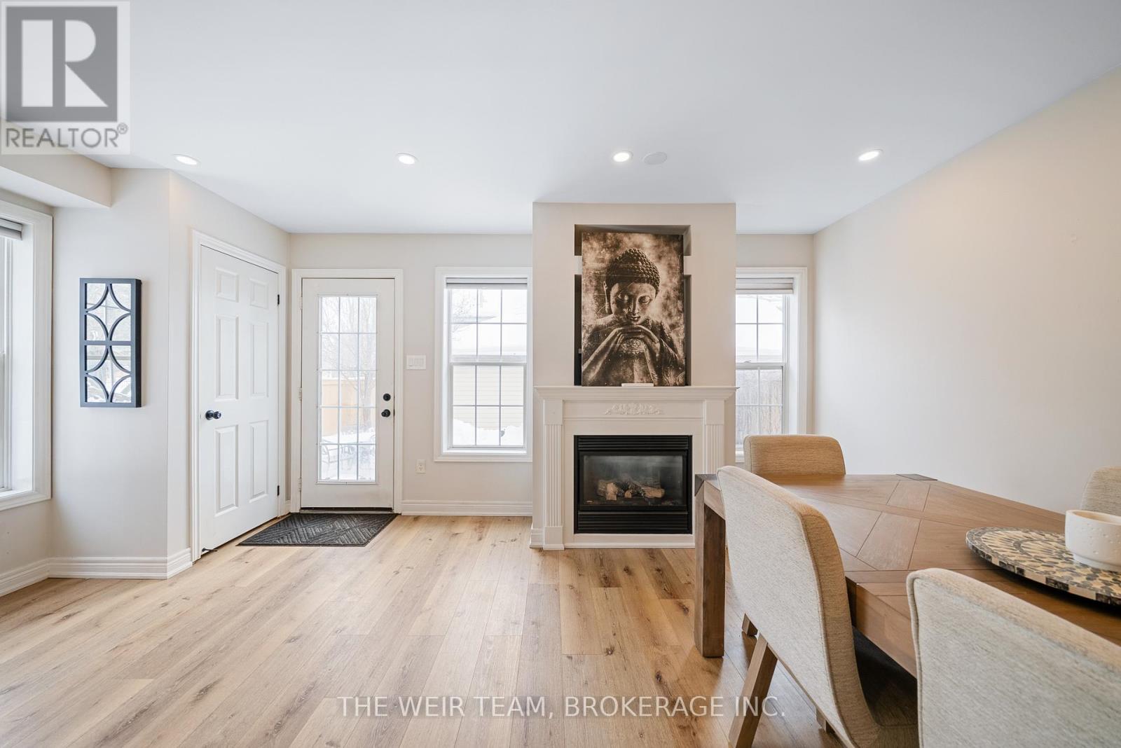 63 Roxton Road, Oakville, Ontario  L6H 6V3 - Photo 10 - W12778878