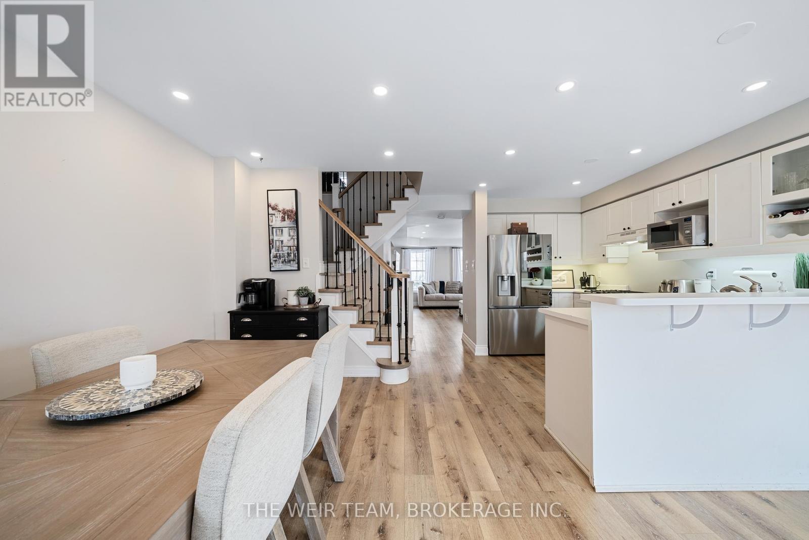 63 Roxton Road, Oakville, Ontario  L6H 6V3 - Photo 9 - W12778878