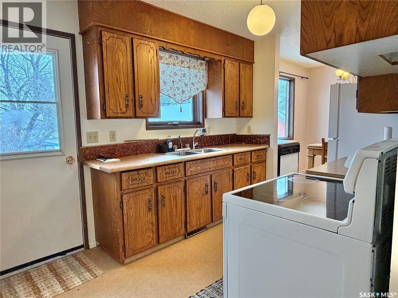 104 Elizabeth Street, Melfort, Saskatchewan  S0E 1A0 - Photo 12 - SK028326