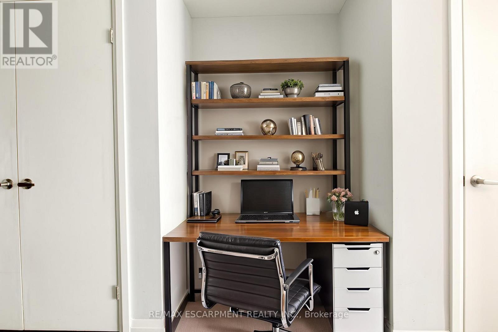 1309 - 108 Garment Street, Kitchener, Ontario  N2G 0E2 - Photo 5 - X12778790