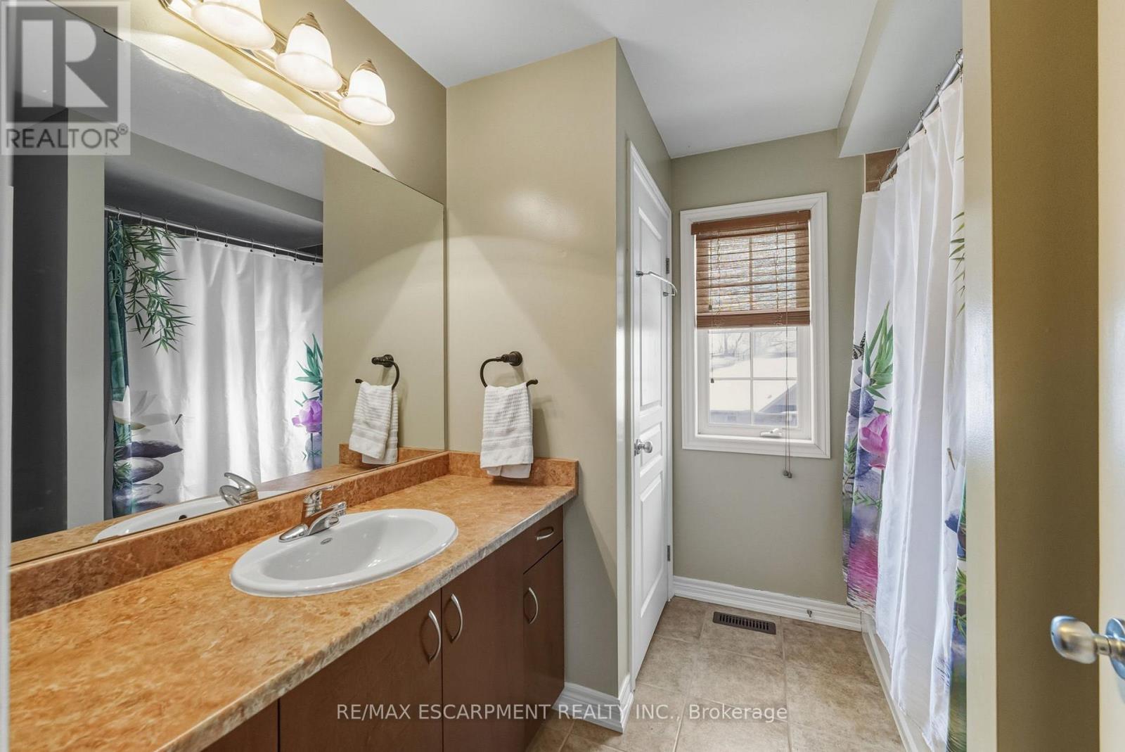 6 Chapman Lane, Hamilton, Ontario  L9G 0A5 - Photo 25 - X12778830