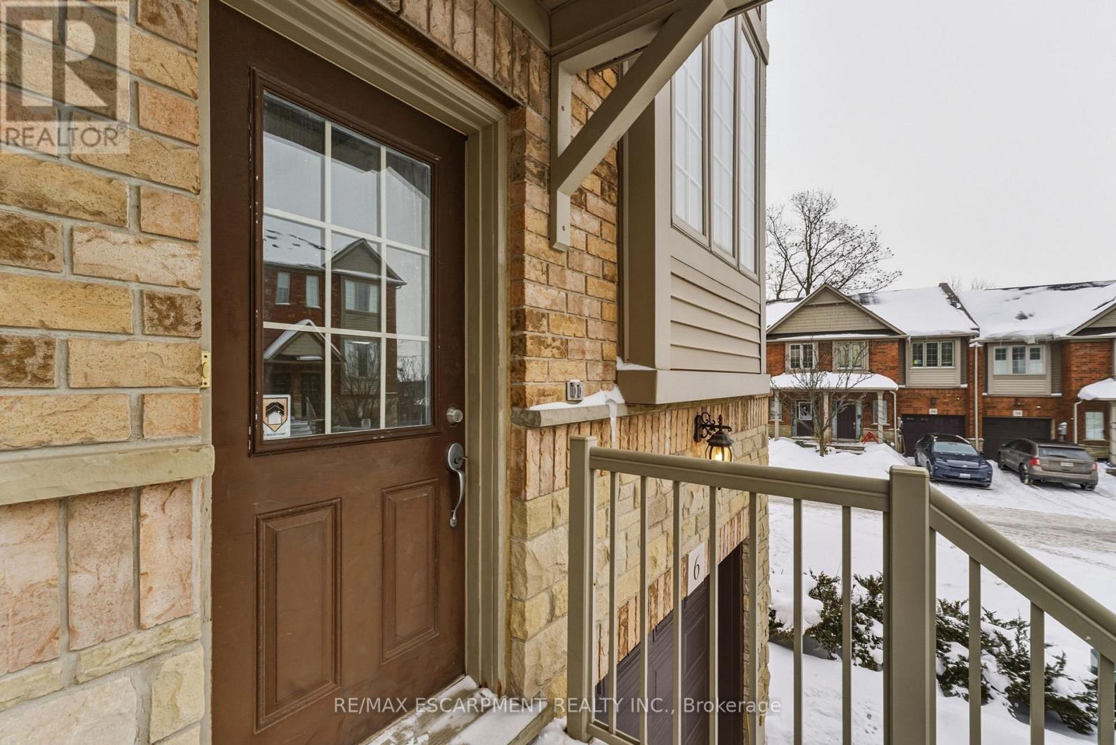 6 Chapman Lane, Hamilton, Ontario  L9G 0A5 - Photo 5 - X12778830
