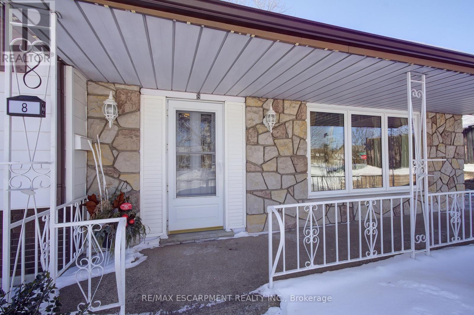 8 Jeanette Street, Hamilton, Ontario  L8V 2N3 - Photo 4 - X12778834