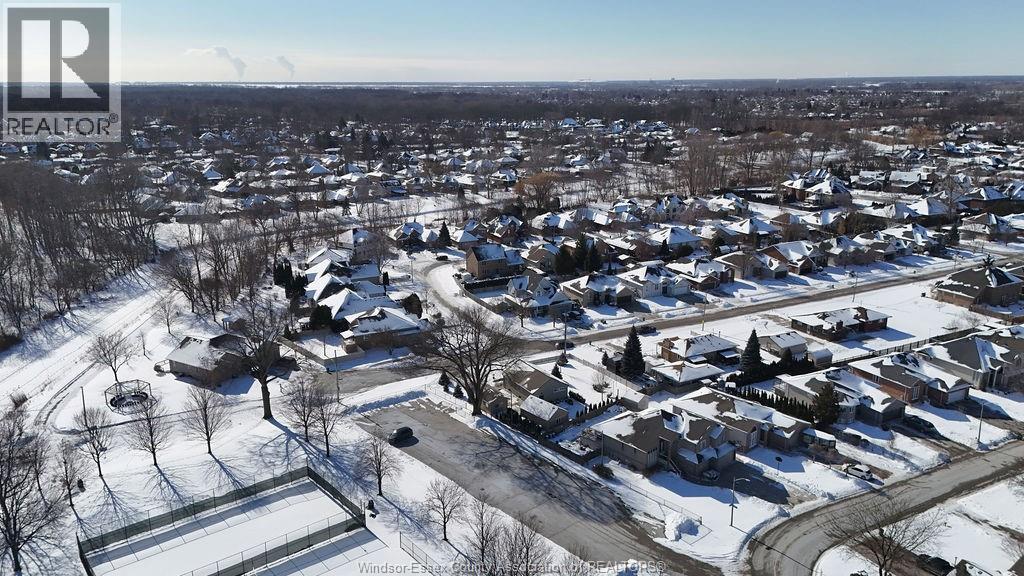 1490 Morton, Lasalle, Ontario N9J 3S9 - Photo 35 - 26003043