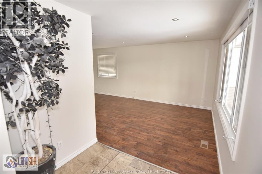 1469 Azalia Crescent, Windsor, Ontario  N8W 5C4 - Photo 5 - 26003042