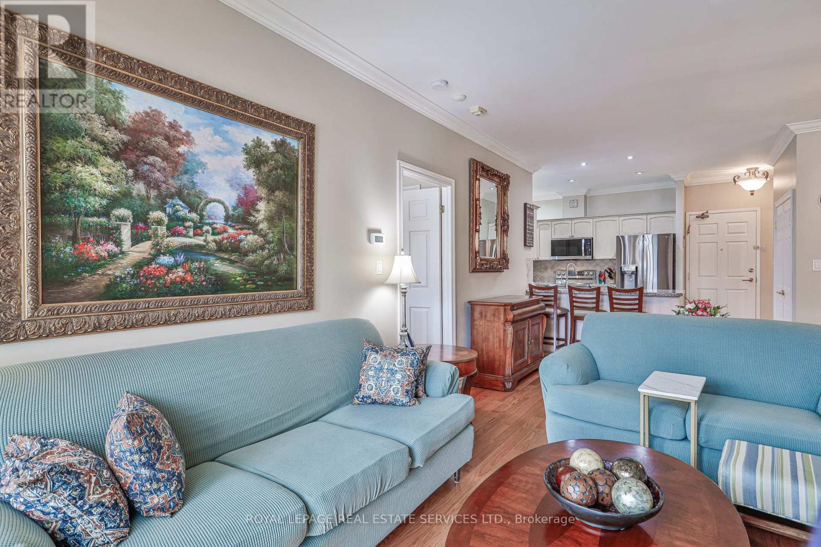 303 - 33 Wallace Street, Vaughan (West Woodbridge), Ontario  L4L 2P2 - Photo 10 - N12769894