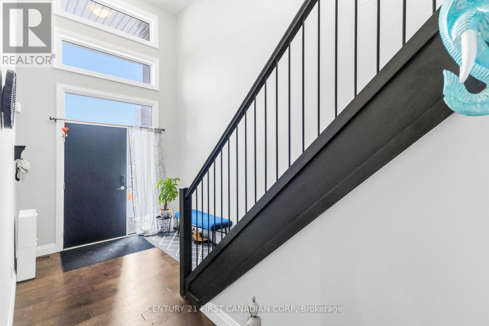 2382 Wickerson Road, London South, Ontario  N6K 4R6 - Photo 4 - X12778850