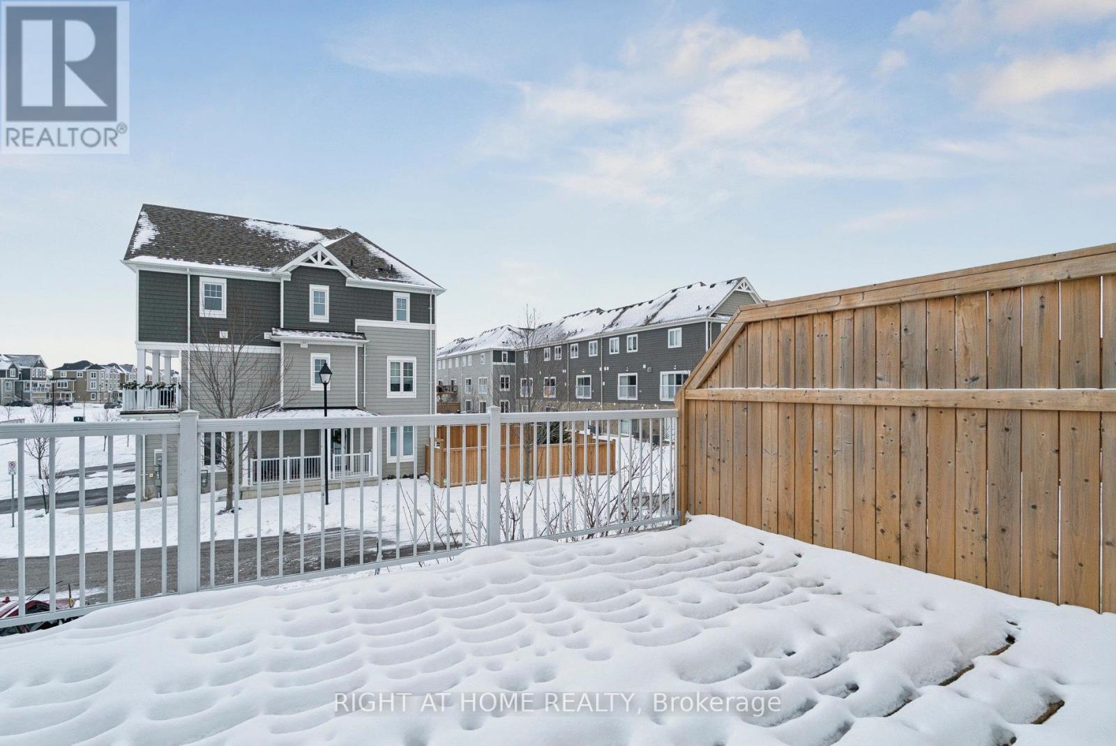 46 Village Gate Drive, Wasaga Beach, Ontario  L9Z 0J7 - Photo 37 - S12778578