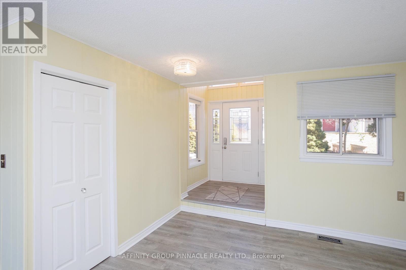 14 Oriole Road, Kawartha Lakes (Fenelon Falls), Ontario  K0M 1N0 - Photo 23 - X12778964