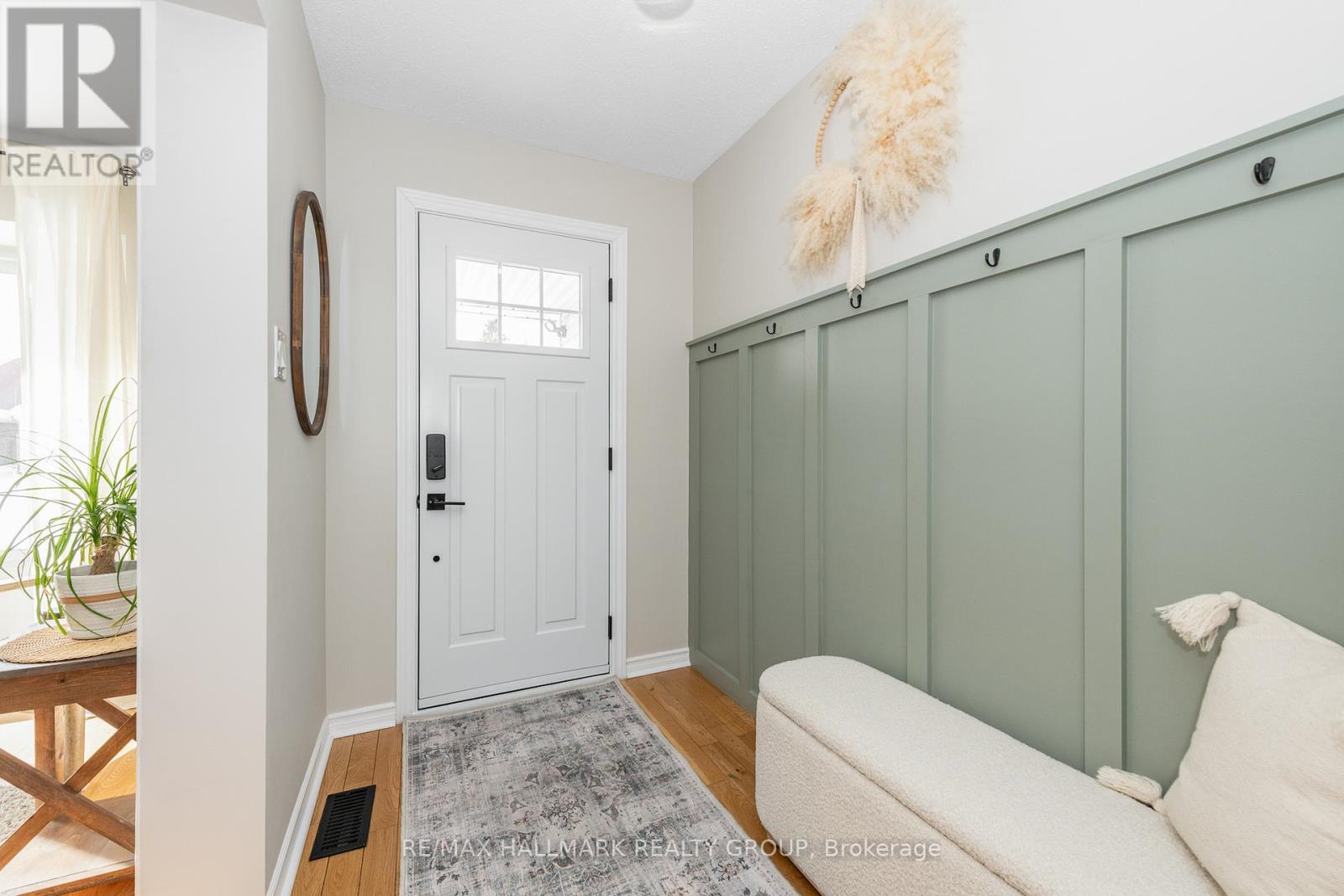 70 Melanie Crescent, Ottawa, Ontario  K2L 2J8 - Photo 5 - X12779000