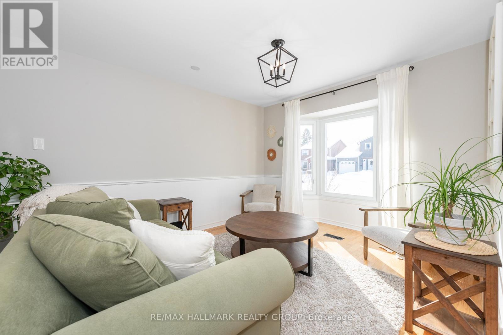 70 Melanie Crescent, Ottawa, Ontario  K2L 2J8 - Photo 6 - X12779000