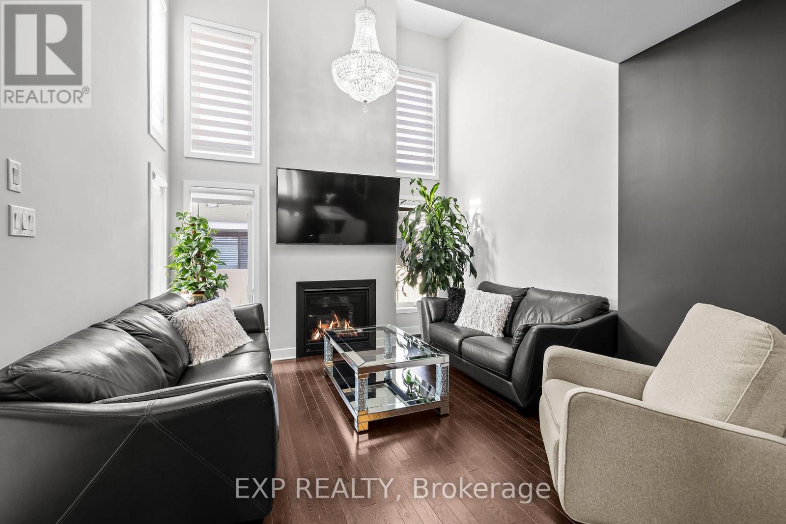 335 Wabasso Lane, Ottawa, Ontario  K1T 0T2 - Photo 6 - X12779052