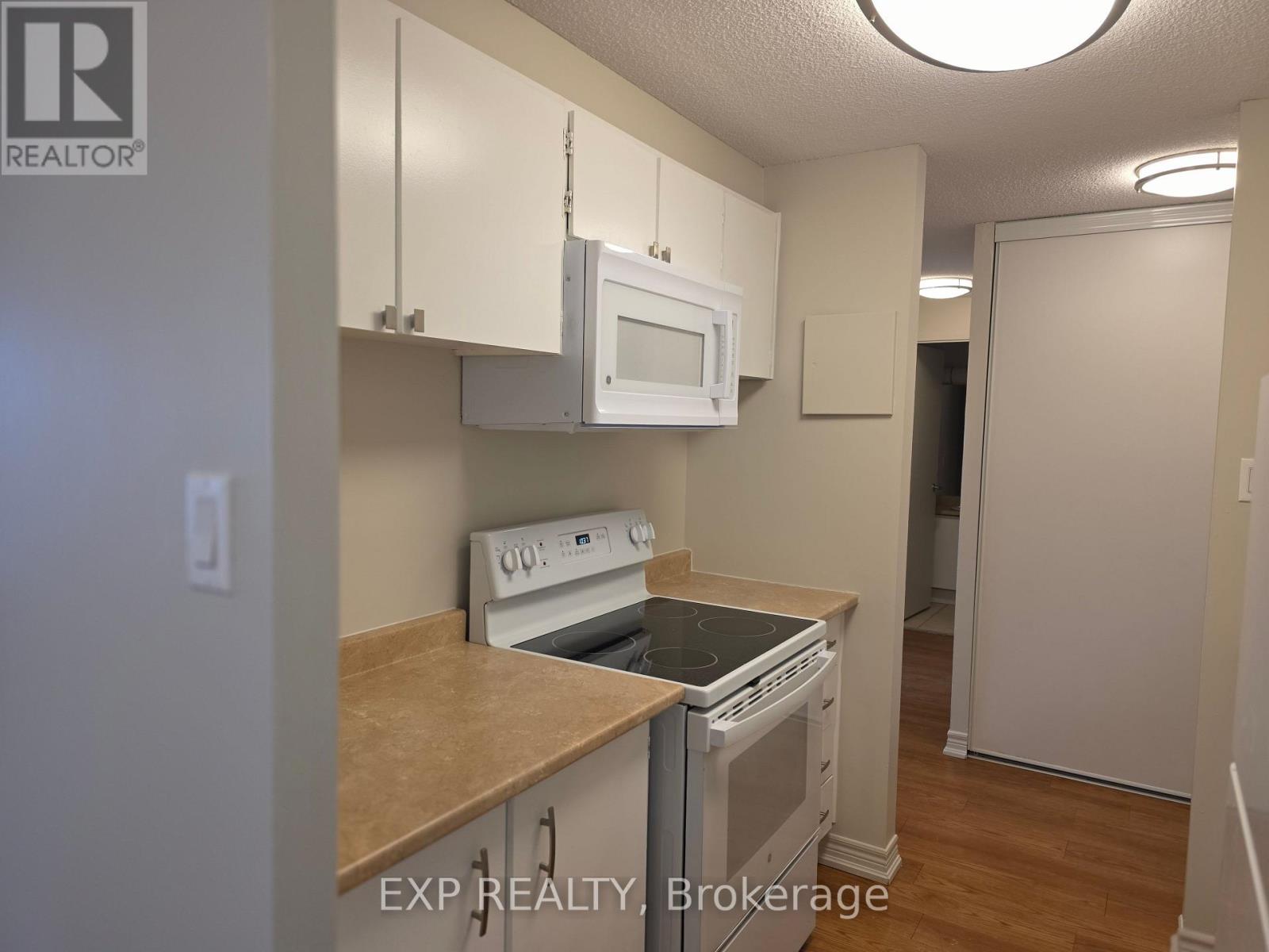 511 - 981 Gulf Place, Ottawa, Ontario  K1K 3X9 - Photo 4 - X12779068