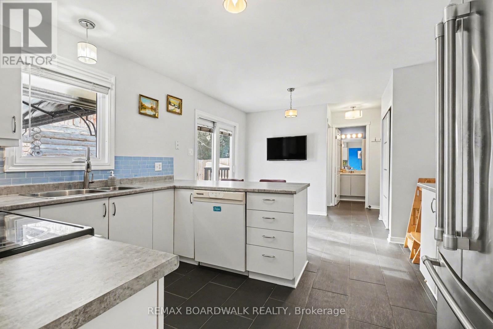 38 Lapointe Boulevard, Russell, Ontario  K0A 1W0 - Photo 9 - X12779080