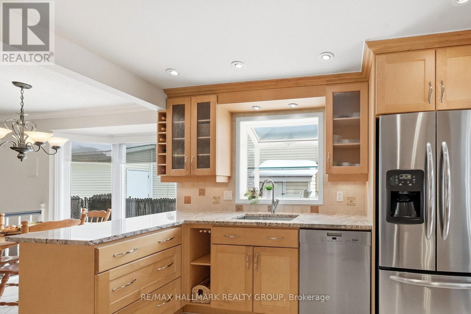 6066 Meadowhill Crescent, Ottawa, Ontario  K1C 5R9 - Photo 12 - X12779108