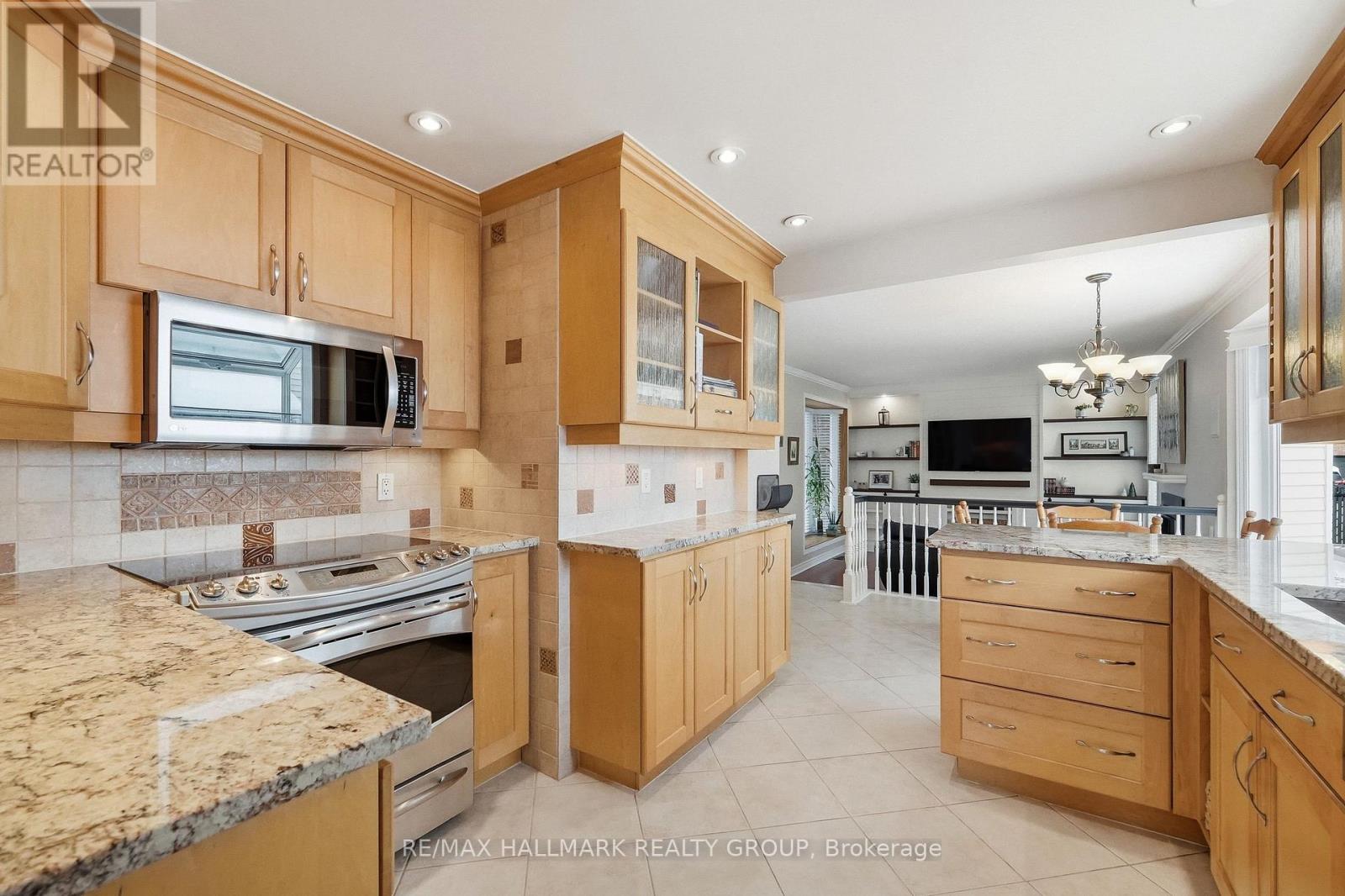 6066 Meadowhill Crescent, Ottawa, Ontario  K1C 5R9 - Photo 13 - X12779108