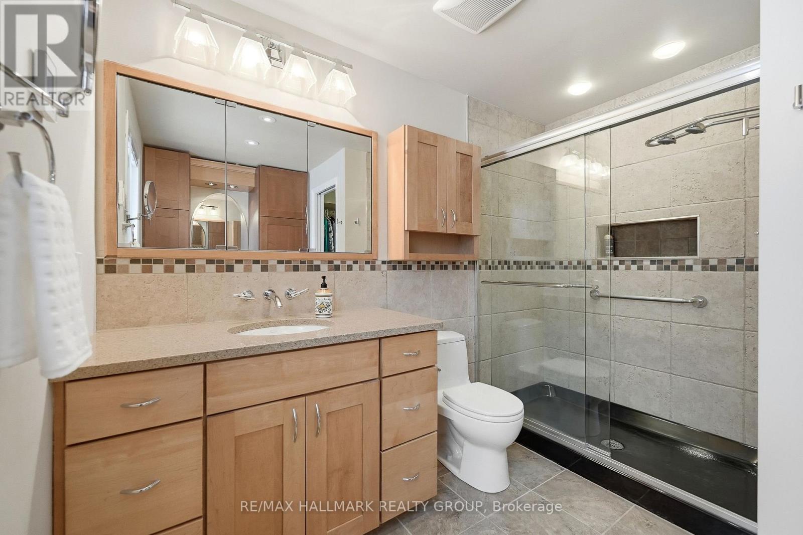 6066 Meadowhill Crescent, Ottawa, Ontario  K1C 5R9 - Photo 23 - X12779108