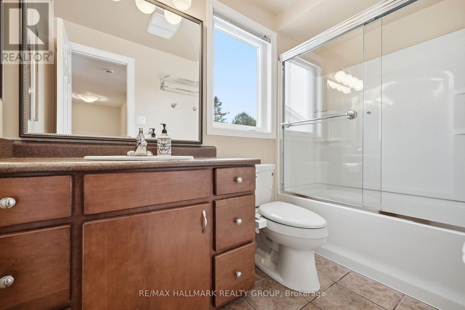 6066 Meadowhill Crescent, Ottawa, Ontario  K1C 5R9 - Photo 28 - X12779108