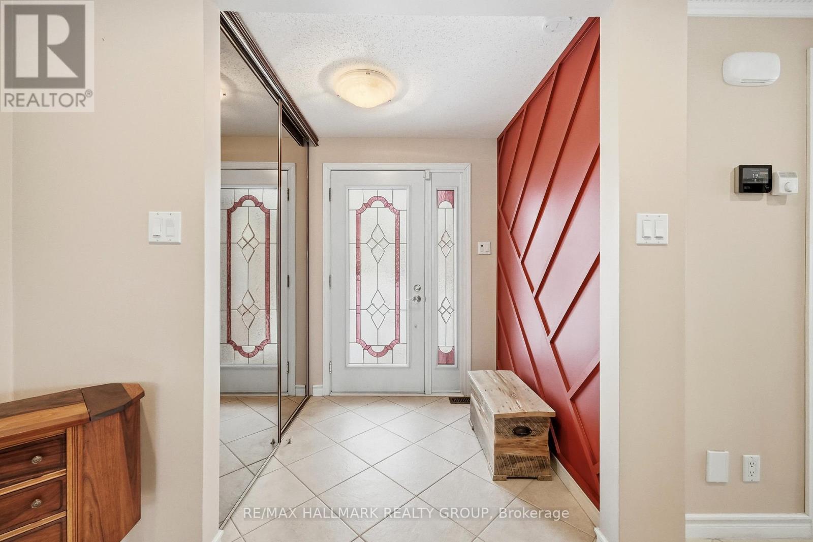 6066 Meadowhill Crescent, Ottawa, Ontario  K1C 5R9 - Photo 4 - X12779108