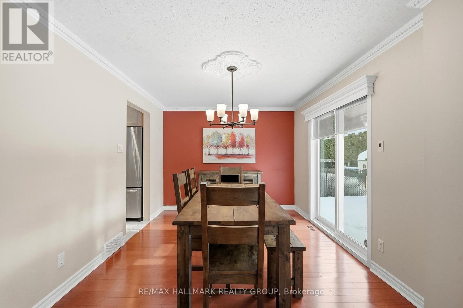 6066 Meadowhill Crescent, Ottawa, Ontario  K1C 5R9 - Photo 8 - X12779108