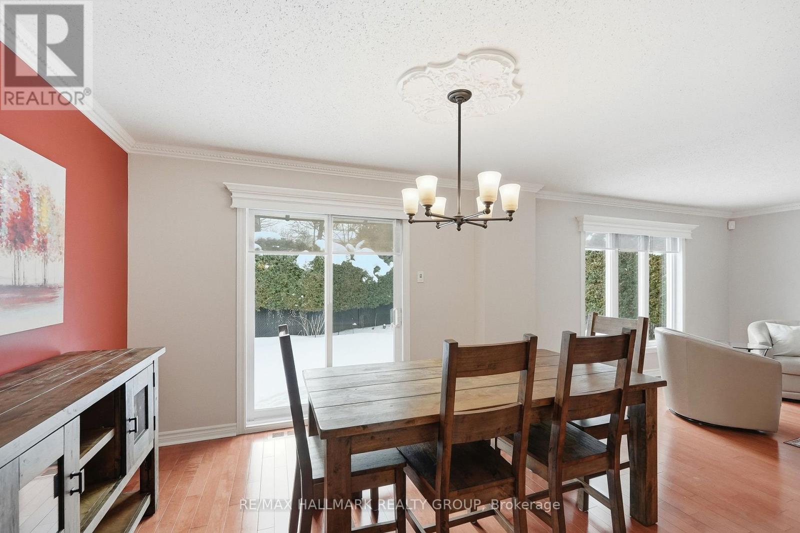 6066 Meadowhill Crescent, Ottawa, Ontario  K1C 5R9 - Photo 9 - X12779108