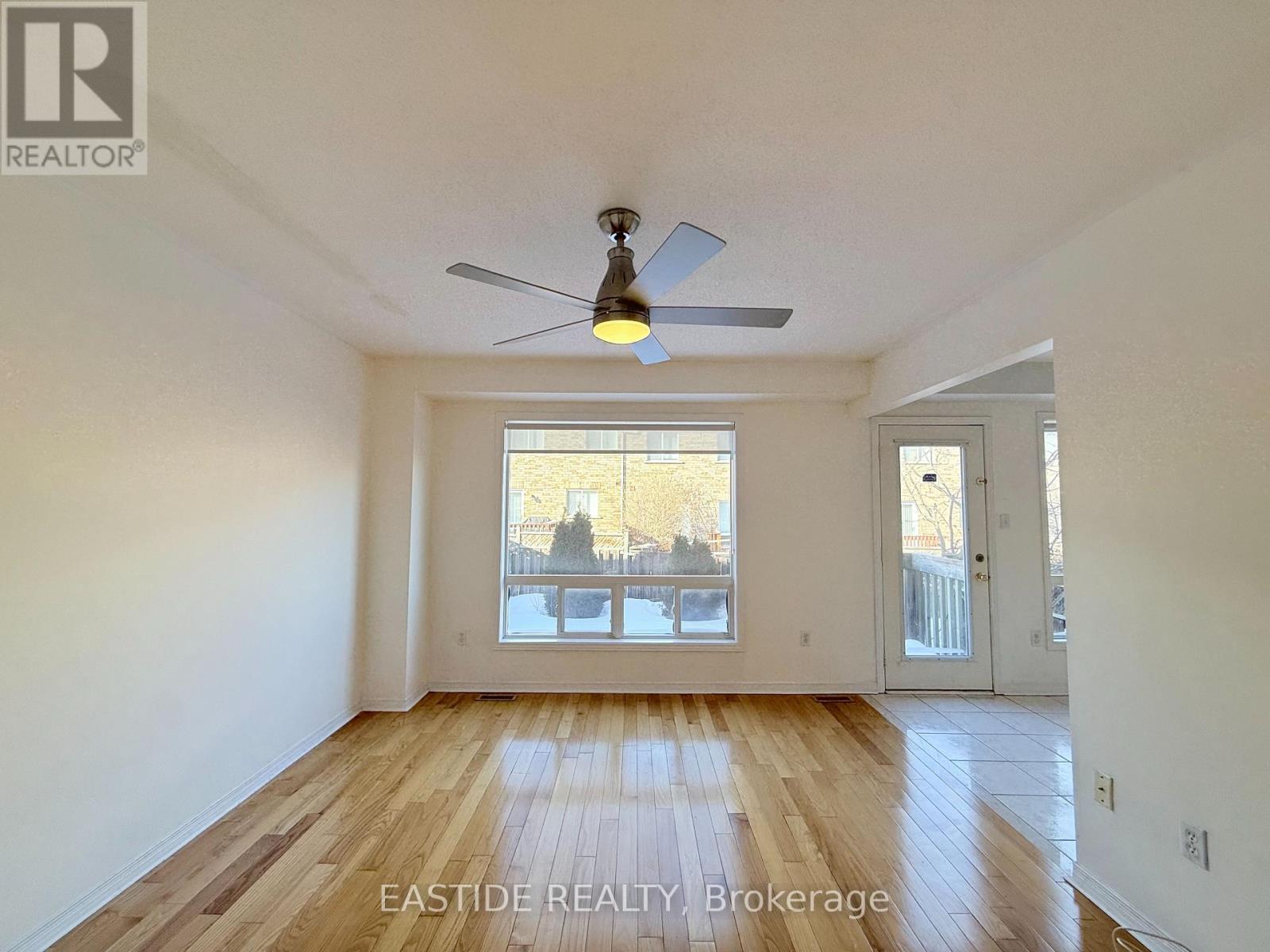 24 Revelstoke Crescent, Richmond Hill, Ontario  L4B 4T2 - Photo 12 - N12769030